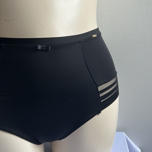 High Rise La Vie en Rose Panty XL - Picture 2 of 5